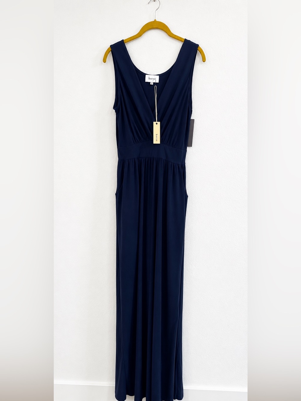 Korye Womens Navy Sleeveless Wide Leg Jumpsuit Medium NWT Pockets